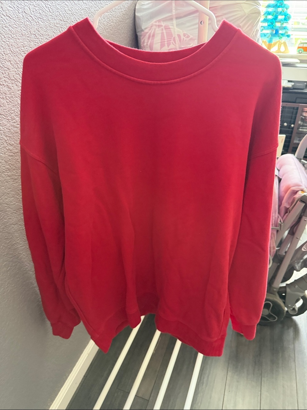lululemon athletica Men's Red Crewneck Sweatshirt